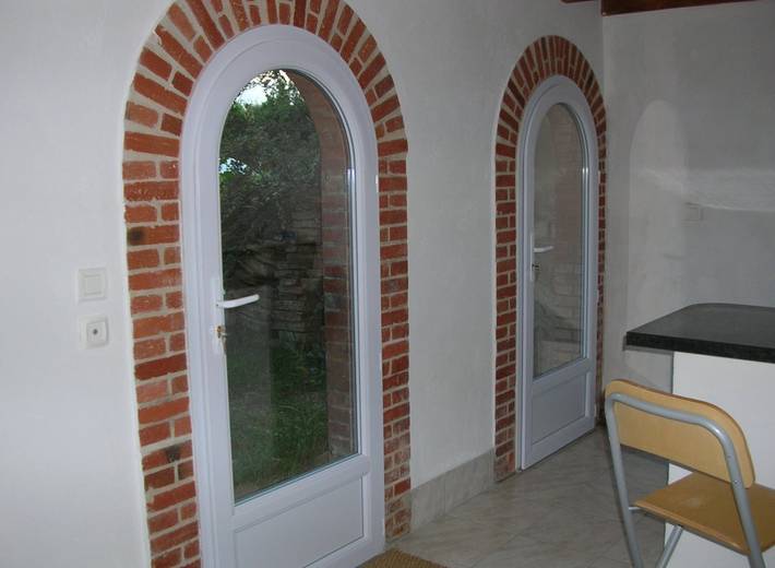 Gîte pour 2 personnes, avec piscine ainsi que terrasse et jardin dans le Gers - 4