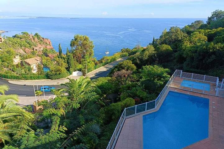 Ferienwohnung für 4 Personen, mit Pool und Garten sowie Terrasse, mit Haustier - 1