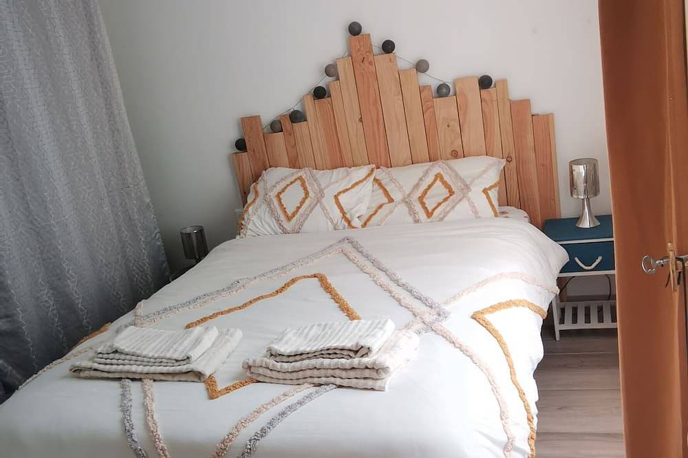 Entire apartment, Cosy flat in Colombes city (near to Paris St Lazare) in Colombes, Hauts-de-Seine