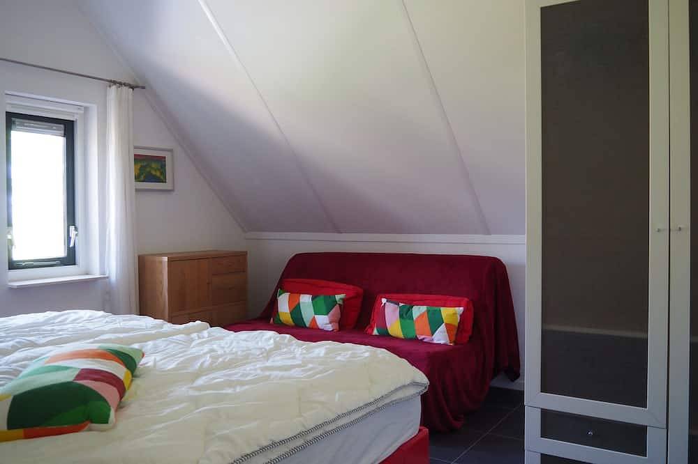 Freistehendes Haus mit komplett eingezäuntem Garten und viel Privatsphäre in Ijsselmeer