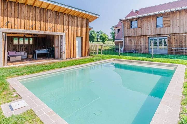 Gîte pour 16 personnes, avec jardin à Colombier-en-Brionnais