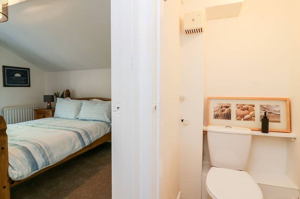 Ickle Pickle Cottage, pet friendly in Thirsk in Thirsk, North Yorkshire