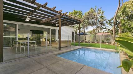 Holiday Home for 8 People in Sunshine Beach, Noosa Shire, Photo 1