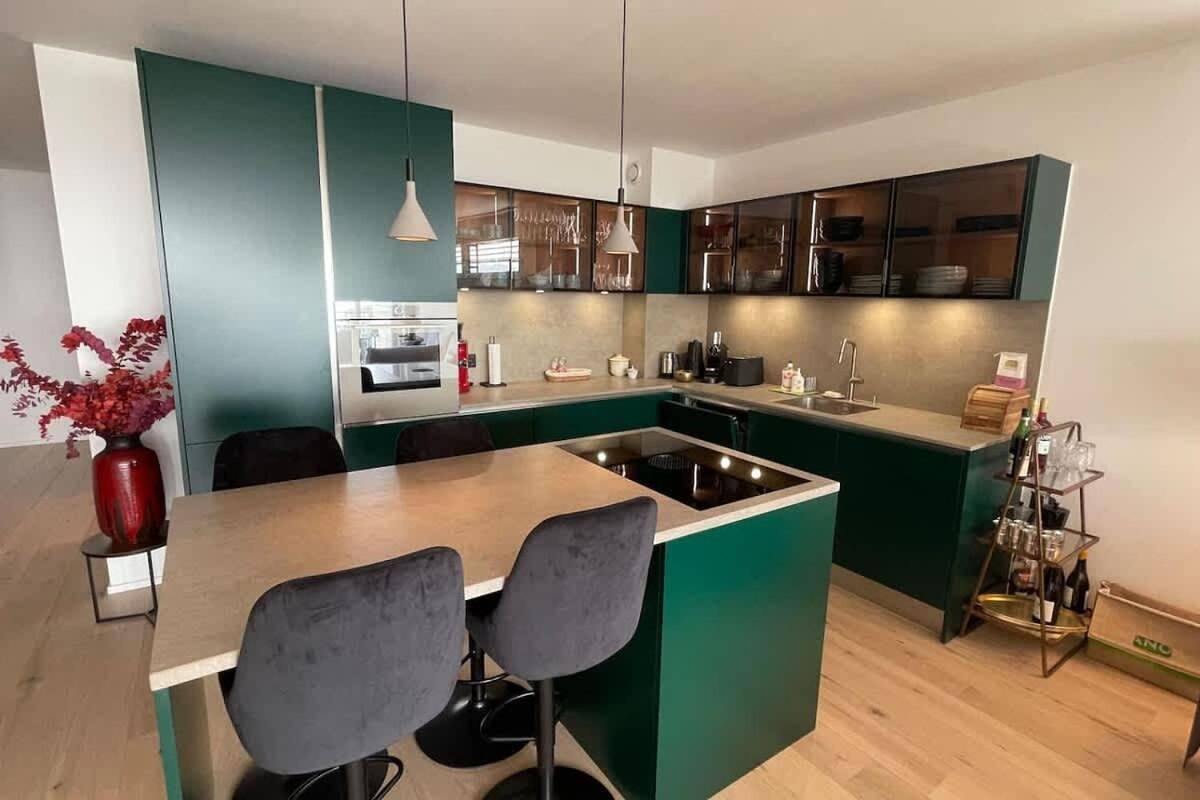 Appartement entier, Les Terrasses de Lavaux-2 Appartement de Luxe avec Vue Panoramique et Piscine" in Puidoux, Lac Léman