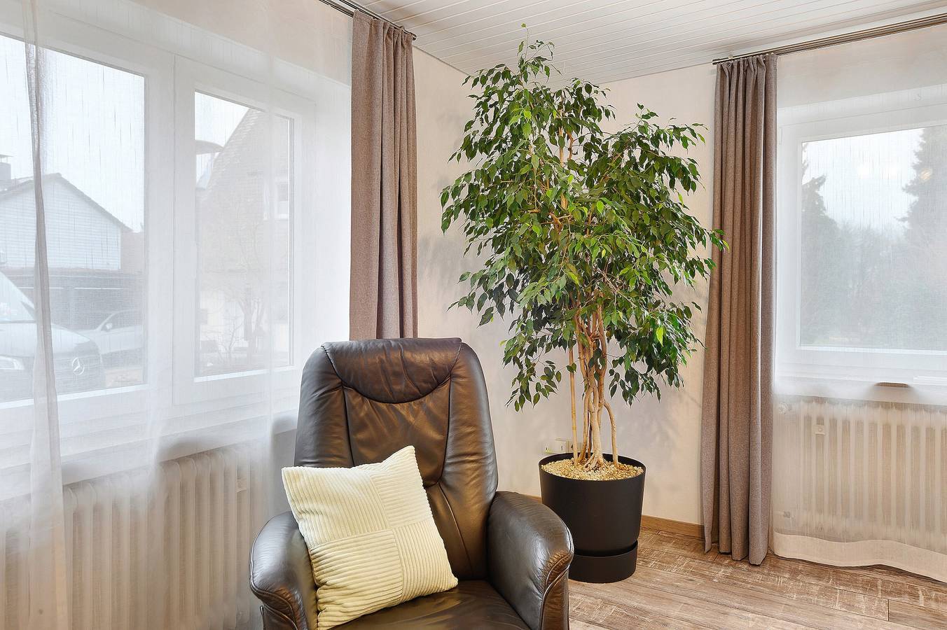 Geheel appartement, Vakantiewoning 'Kastanje' met bergzicht, gemeenschappelijke tuin en wifi in Müllheim, Zuidelijk Zwarte Woud