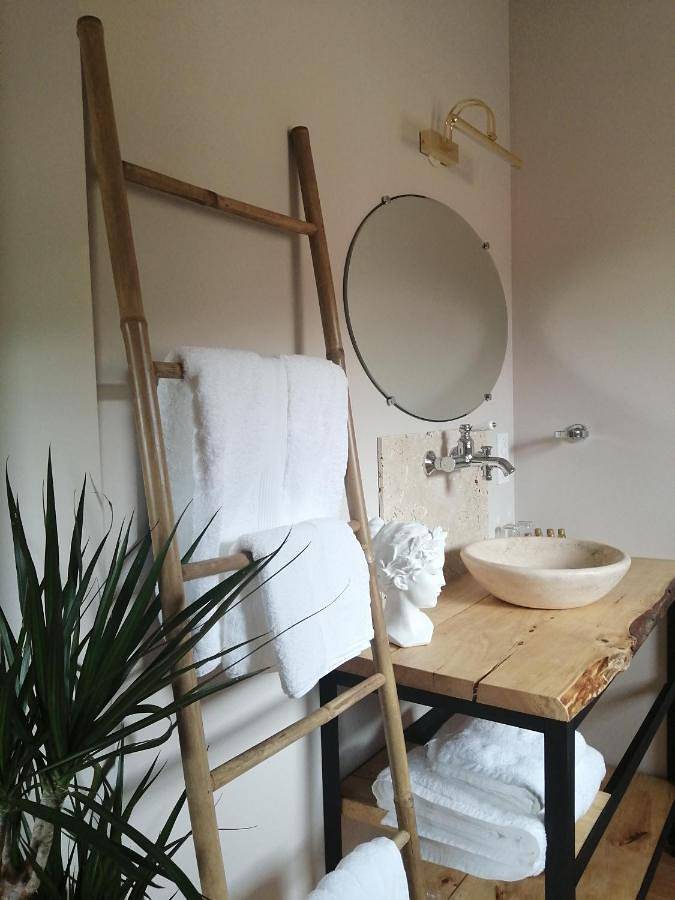 Chambre d’hôte pour 4 personnes, avec piscine et sauna ainsi que jacuzzi et jardin en Auvergne - 4