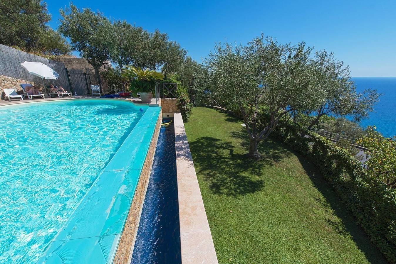 Apartamento vacacional entero, Apartment in Finale Ligure with Common Pool and Panoramic View in Finale Ligure, Finale Ligure Municipio