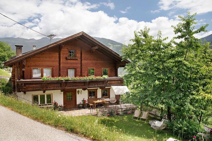Ferienhaus für 6 Personen, mit Balkon und Garten in der Zillertal Arena