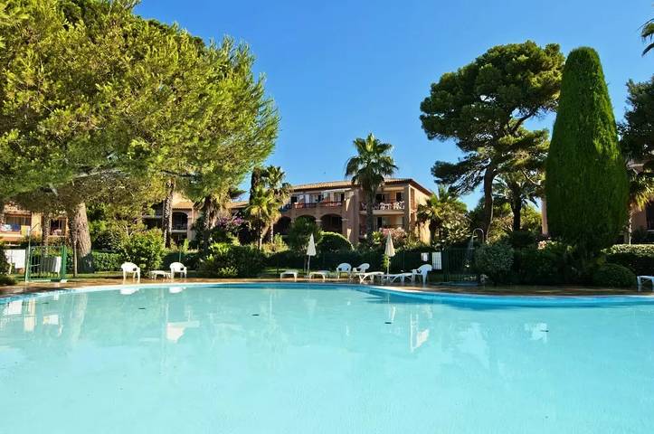 Ferienwohnung für 6 Personen, mit Garten und Ausblick sowie Pool in Giens - 2
