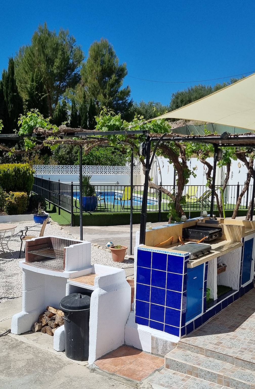 Maison de vacances 'Casa Margarita' avec vue sur la montagne, Wi-Fi et climatisation in Algarinejo, Province de Grenade