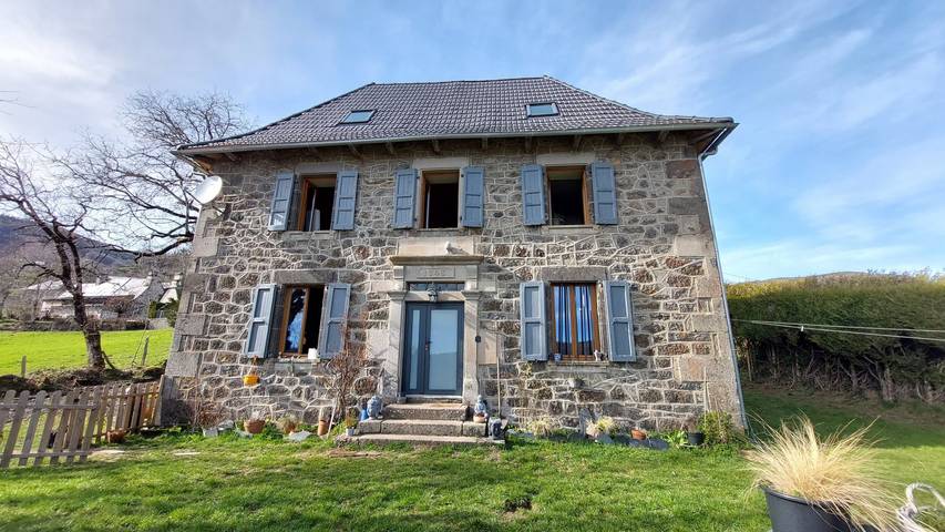 Gîte pour 5 personnes, avec jardin - 1