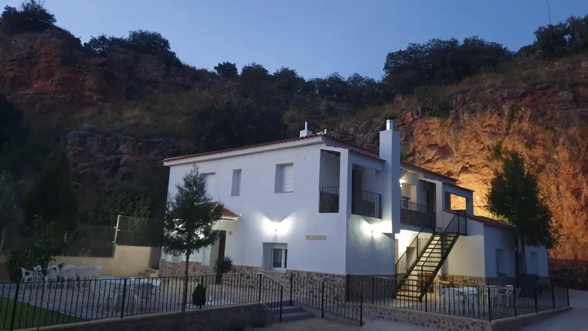 Casa de vacaciones para 6 personas, con jardín además de vistas y vistas al lago - 1