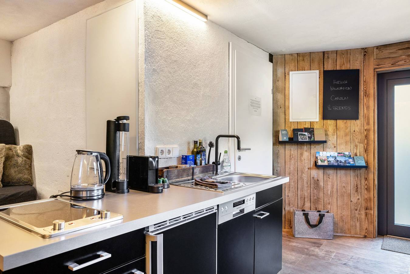 Ganze Wohnung, Ferienwohnung Tostner Burgblick – Ruhig in Grünlage mit Terrasse in Feldkirch, Rätikon Gebirgsgruppe