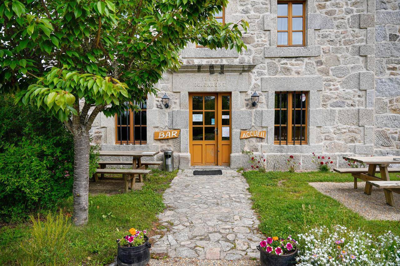 Superior Double Room in Saint-Alban-sur-Limagnole, Région de Mende