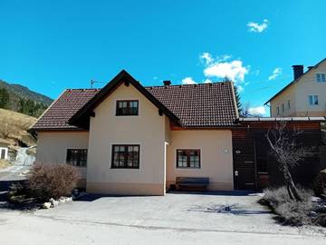 Gîte pour 8 personnes, avec terrasse ainsi que jardin et vue dans Bad Bleiberg