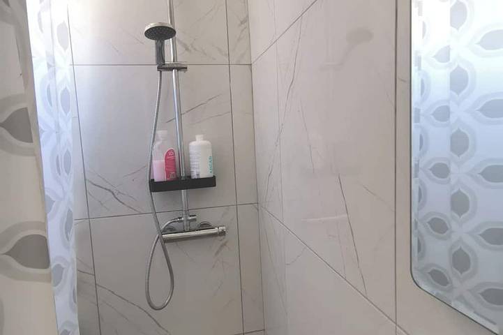 Ganze Wohnung, Apartment im Stadtzentrum, 100 Meter vom Strand entfernt in Rhodos Stadt, Rhodos