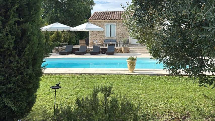 Villa pour 6 personnes, avec Balcon et Terrasse ainsi que Jardin et Piscine à Gordes - 2