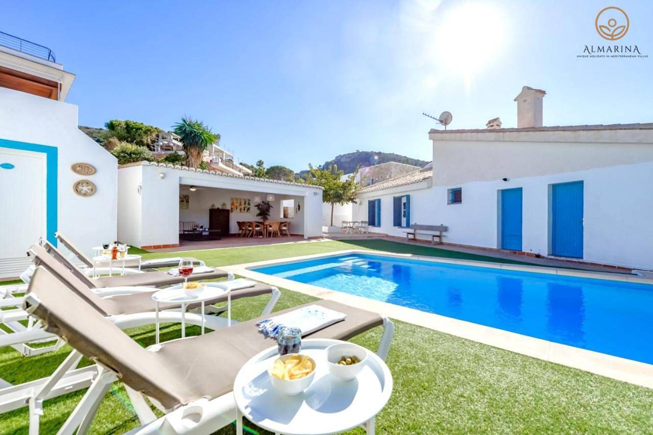 Villa - Beach Front in Cala El Portet, Teulada (Spain)