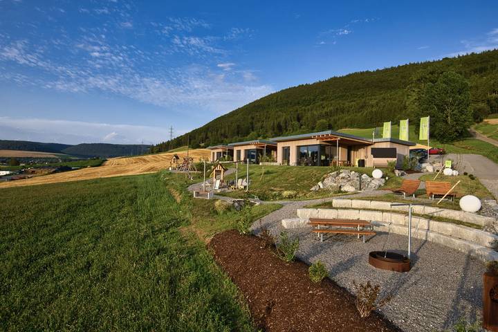 Bauernhof für 5 Personen, mit Balkon/Terrasse und Balkon sowie Terrasse und Garten in Hegau