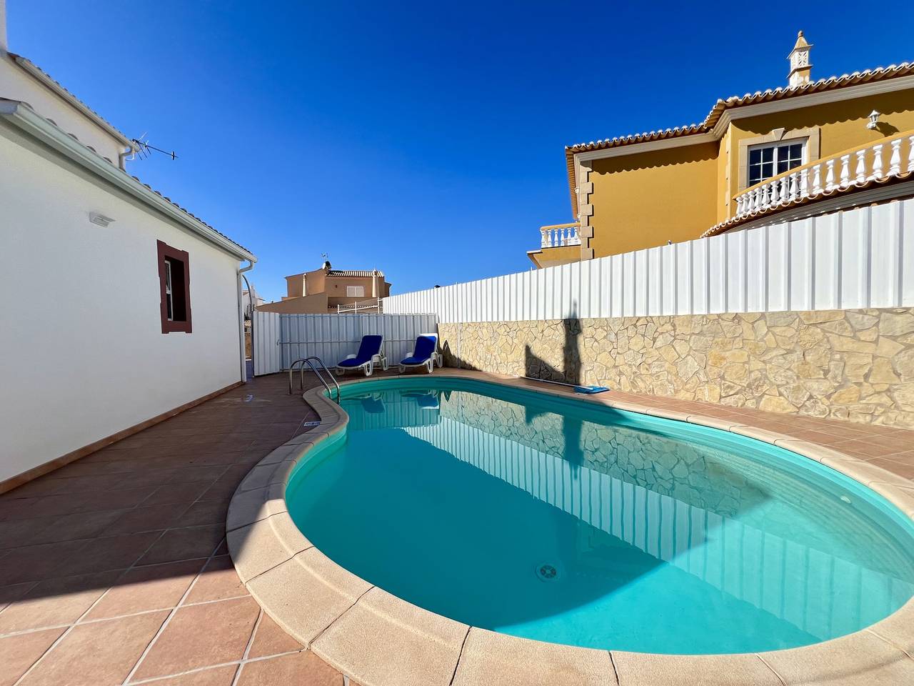 Pêra Stylish Villa With Pool in Pêra, Alcantarilha e Pêra
