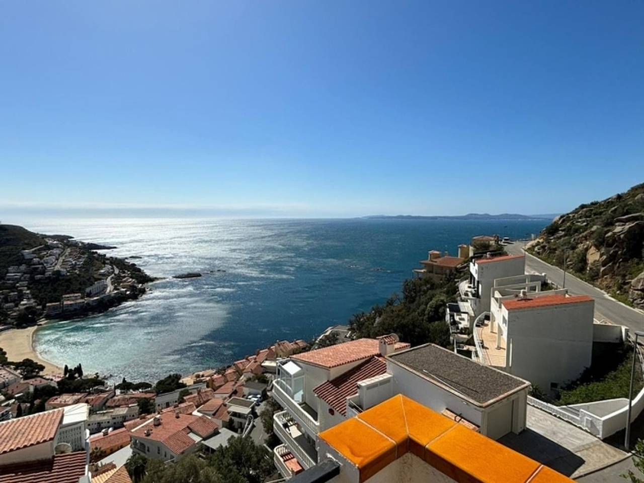 Appartamento intero, Charming 2-bedroom apartment with terrace and parking in Roses in Canyelles Petites, Roses