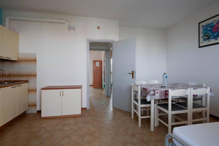 Gîte pour 6 personnes, avec jardin ainsi que vue et piscine, animaux acceptés à Lido Adriano - 4