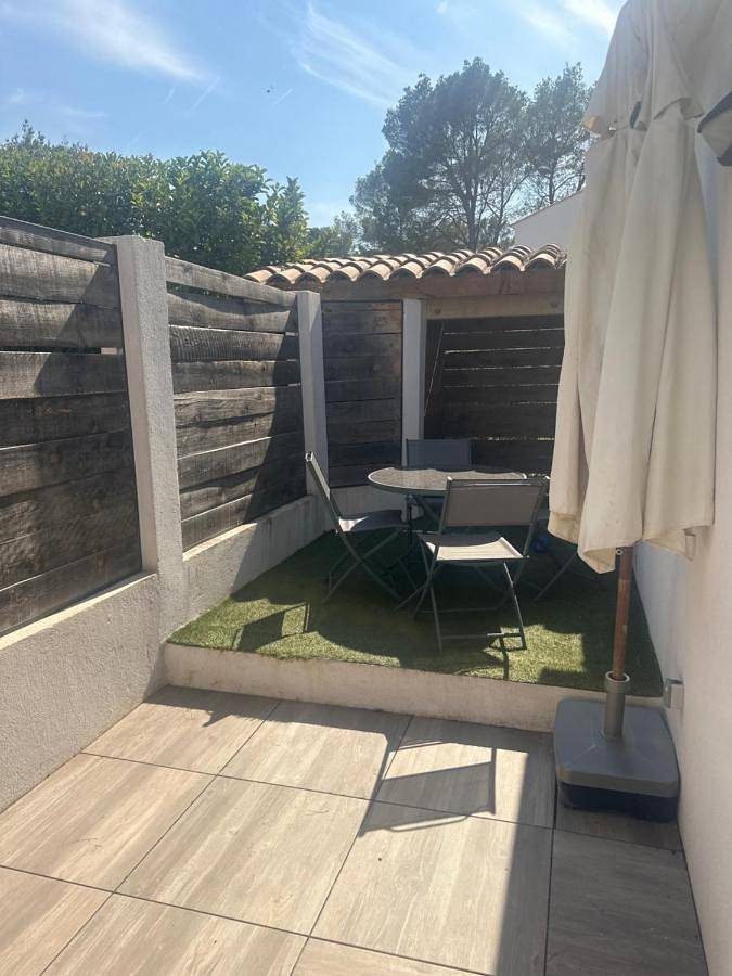 Location de vacances pour 4 personnes, avec terrasse et jacuzzi, animaux acceptés à Rocbaron - 2