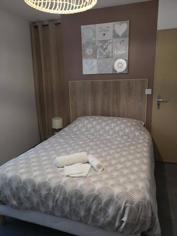 Gîte pour 3 personnes à Charmes