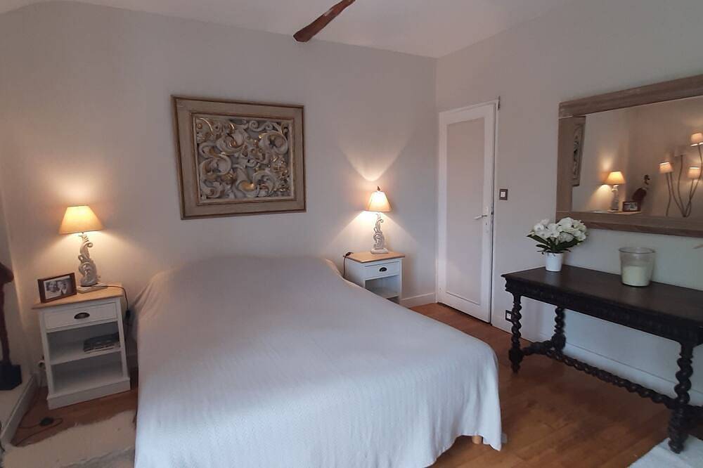 Charming family cottage, 7 rooms (up to 14 Persons), near the Loire castles. in Cour-Cheverny, Sologne
