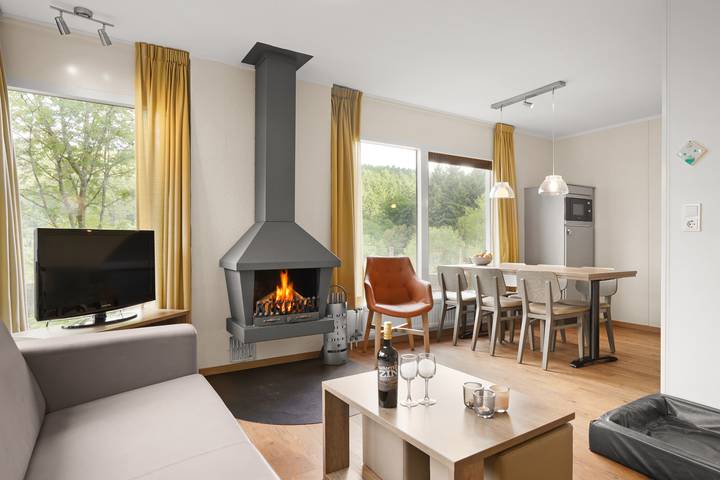 Bungalow für 6 Personen, mit Balkon/Terrasse und Terrasse in der Eifel - 3