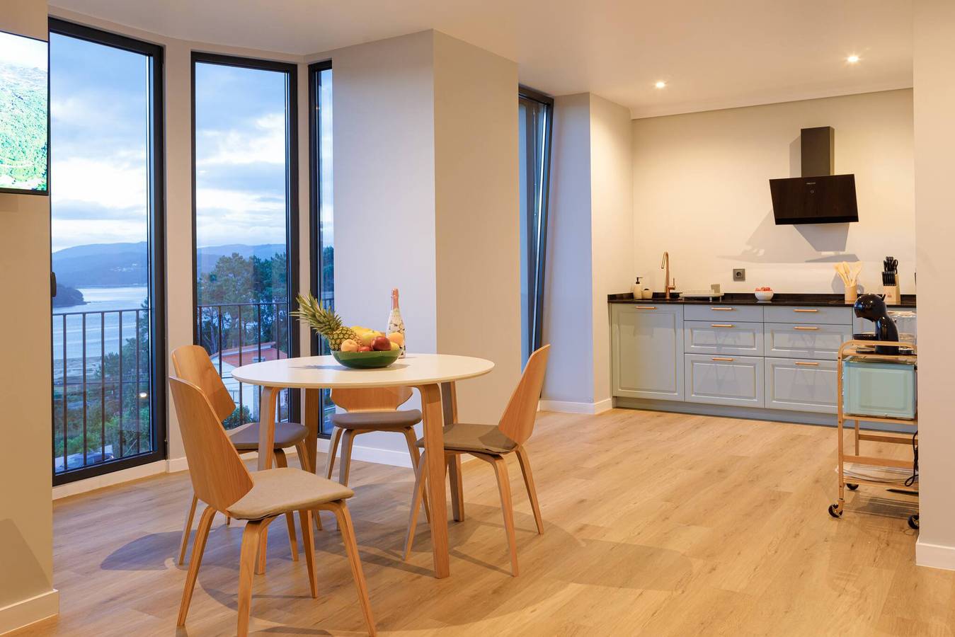 Entire apartment, Garden and views of the estuary, pets welcome in Boa, Noia