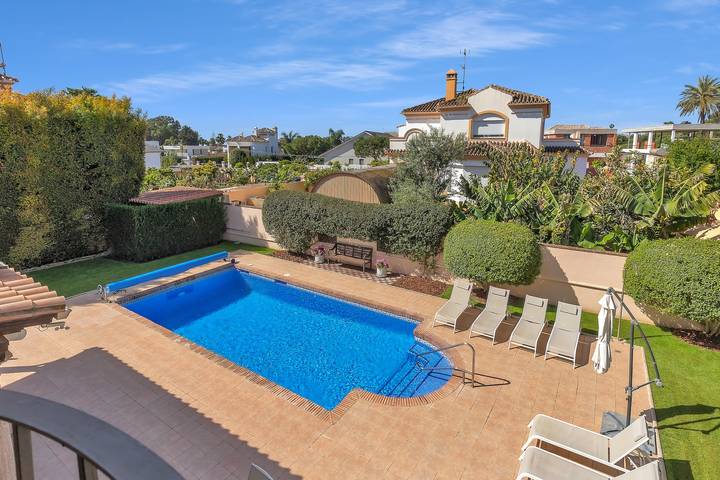 Casa rural para 10 personas, con jardín en San Pedro Alcántara - 4