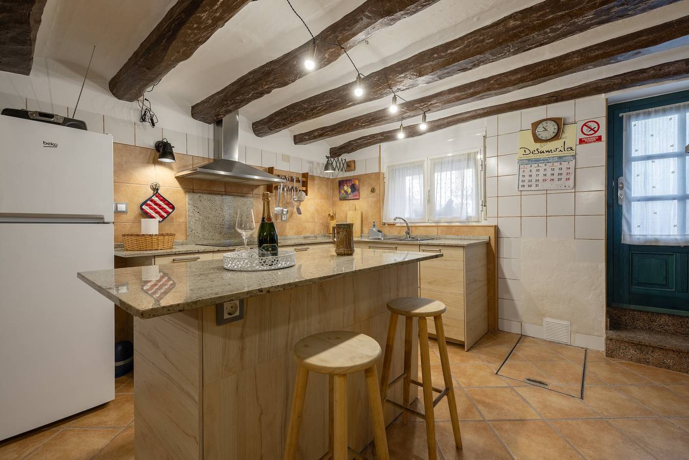 Casa Cal Cot – Historisches Ferienhaus mit moderner Ausstattung nahe Strand in Vandellòs i l'Hospitalet de l'Infant, Costa Dorada