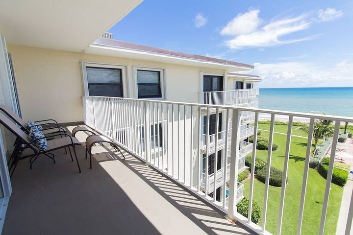 Vacation rental for 5 people, with yard and balcony in Vero Beach