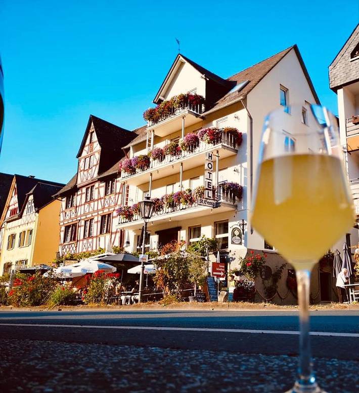 Hotel für 2 Personen, mit Terrasse in Ediger-Eller