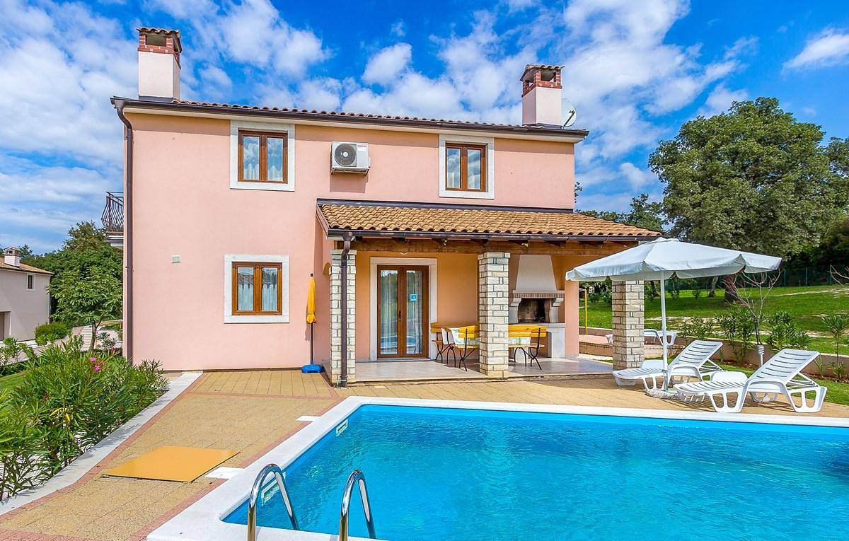 Holiday house with private pool for 6 persons approx. 130 qm in Radetici, Istria (Interior of Istria) in Kringa, Centraal Istrië