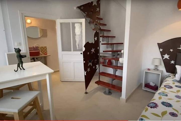 Gîte pour 5 personnes, avec Jardin à Dun-le-Palestel - 2