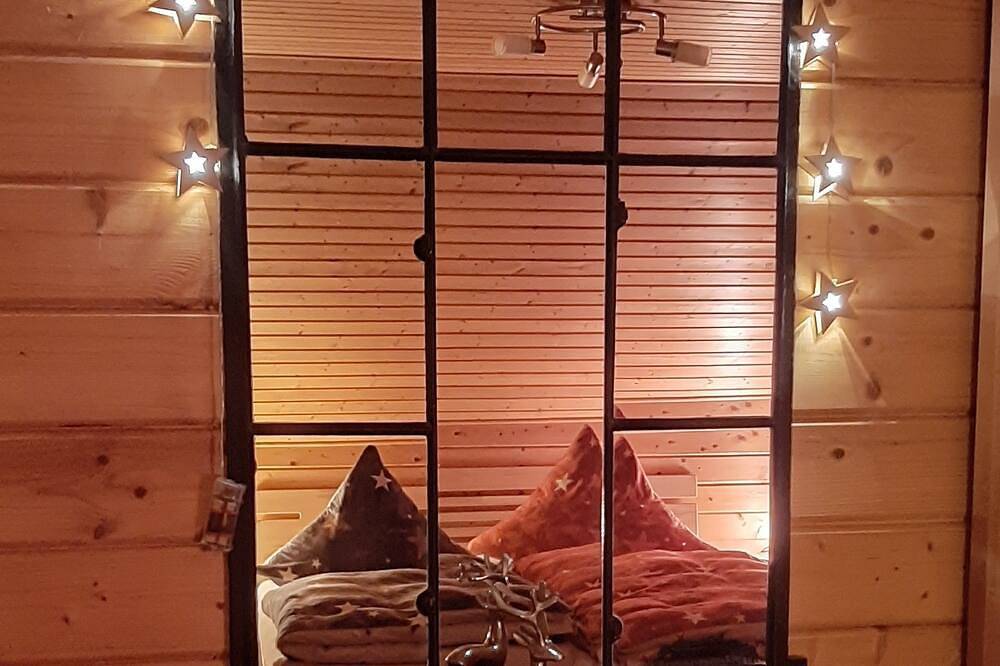 Ganze Wohnung, Gemütliches Holzhaus am Rand des Feriendorfs - Holzferienhäuser im in Hasselfelde, Harzvorland