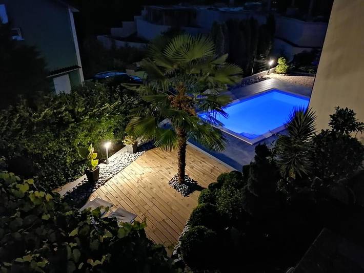 Villa für 9 Personen, mit Whirlpool und Terrasse sowie Garten und Pool in Rijeka