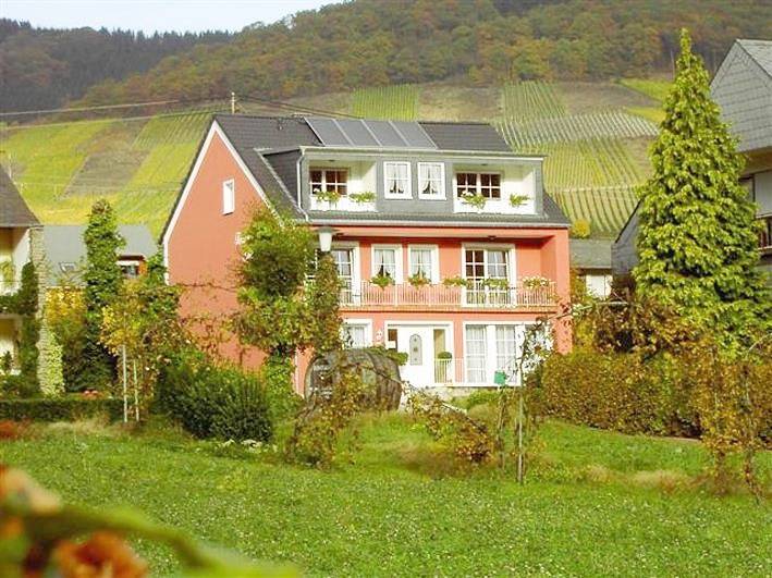 Ferienwohnung für 2 Personen, mit Balkon und Ausblick in Kröv