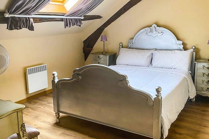 Location de vacances pour 14 personnes, avec terrasse et jardin à Montanel - 3