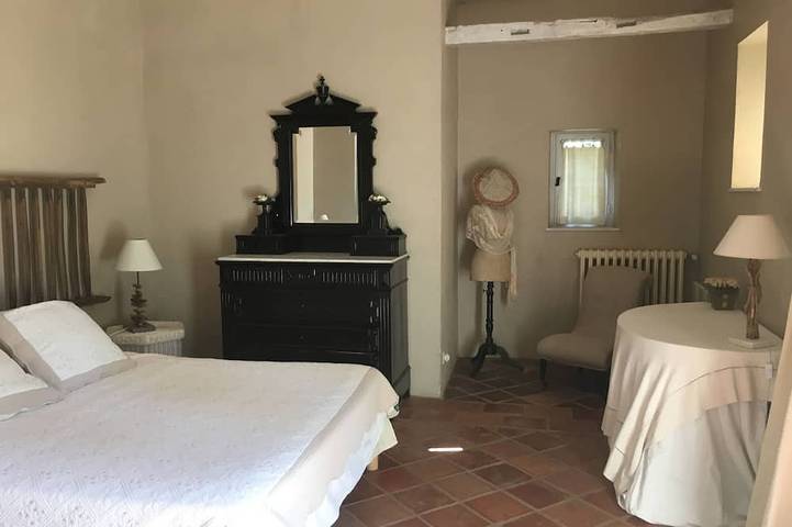 Gîte pour 2 personnes, avec jardin ainsi que terrasse et jacuzzi à Labastide-de-Lévis - 2