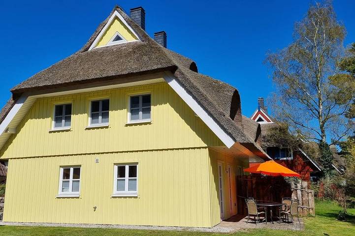 Ferienhaus für 6 Personen, mit Terrasse und Garten in Born am Darß