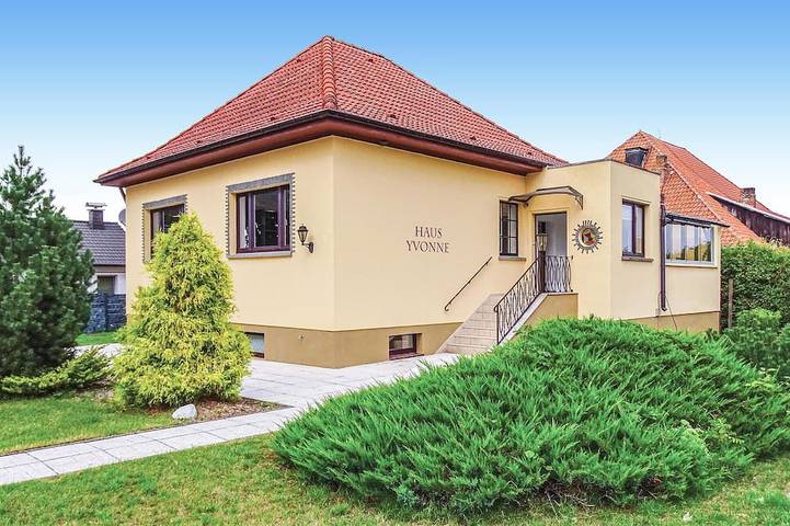 Ferienhaus für 5 Personen, mit Balkon und Garten sowie Sauna in Sternberger Seenlandschaft