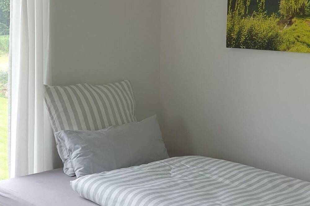 Ganze Wohnung, 2-Bett-Ferienwohnung Tellerley - Ferienhaus Dreier-Ley in Üdersdorf, Vulkaneifel