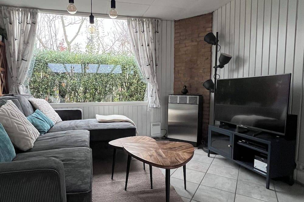 Bungalow in ruhiger Lage für Hundefreunde - Wintergarten - fußläufig zum Strand in Renesse Strand, Renesse