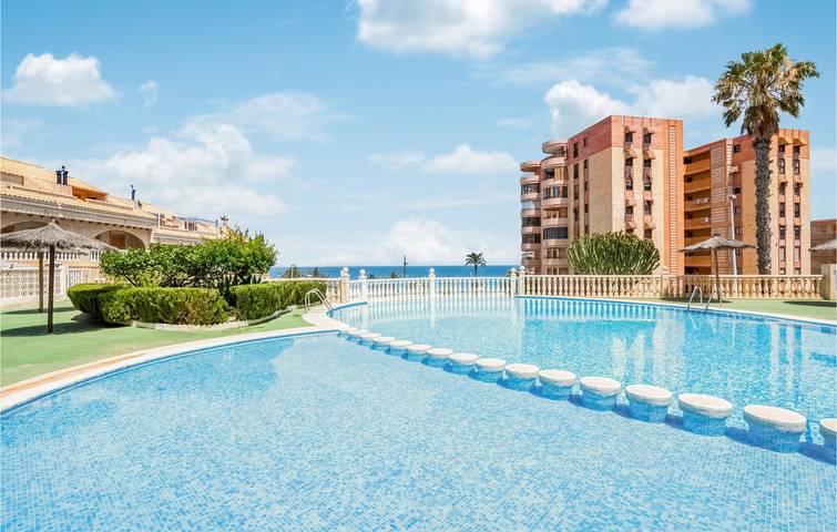 Location de vacances pour 6 personnes, avec terrasse et piscine à Elche - 2