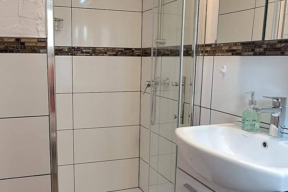 Ganze Wohnung, Ferienwohnung im Landhausstil.   klein, gemütlich und ruhig gelegen in Wasserlosen, Rhön-Bayern