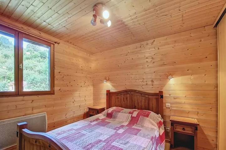 Relaxing chalet on the edge of the forest, sorry no pets and no smoking, Thank you in Saint-Jean-de-Sixt, Annecy und Umgebung