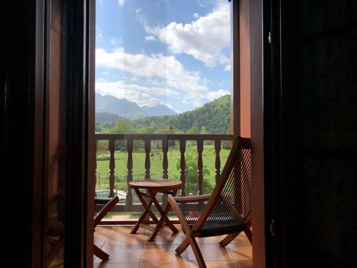 Hotel para 17 personas, con jardín además de piscina y vistas en Parres - 4